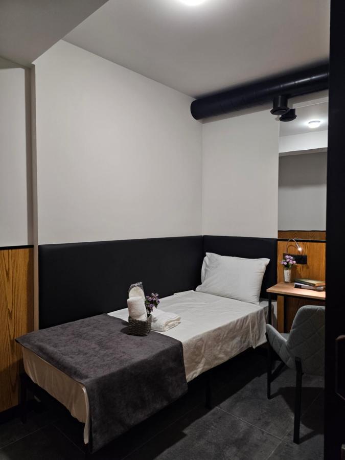 Orion Hostel Yerevan Exterior photo